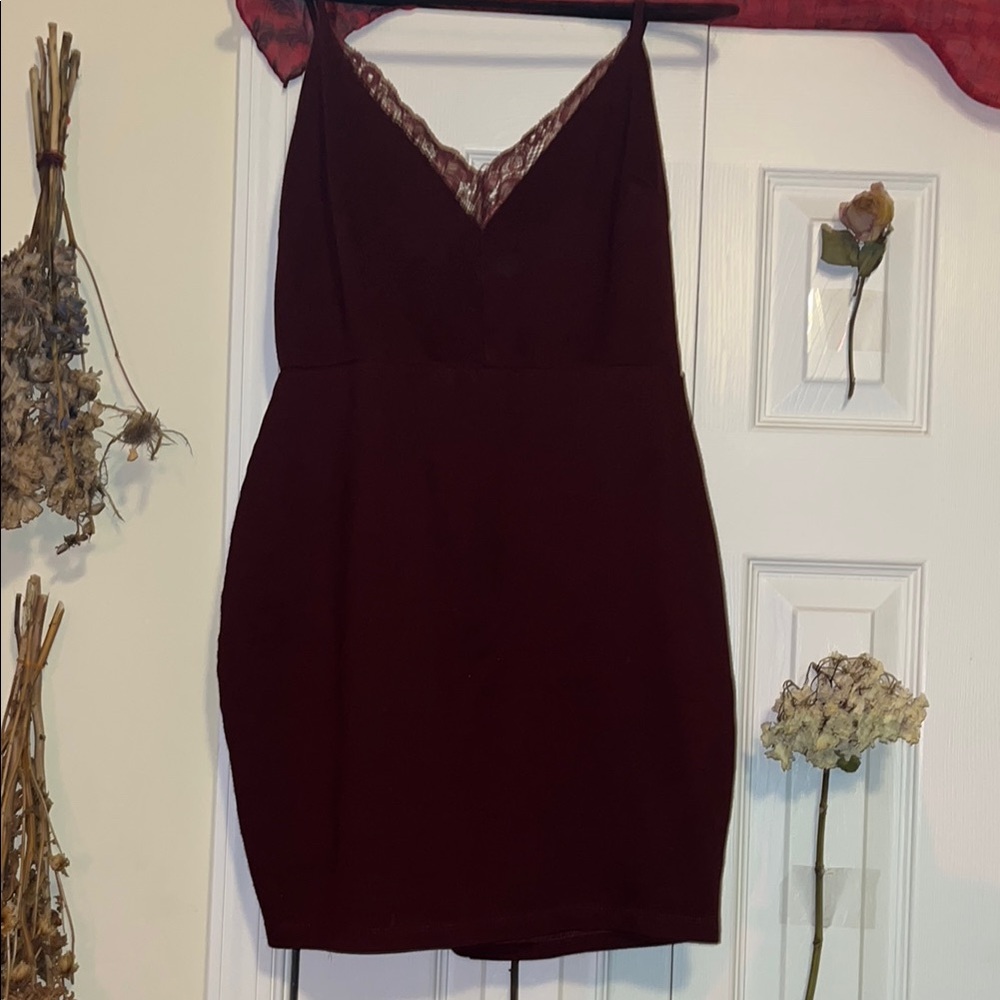 Elegant Burgundy Lace Trim Dress